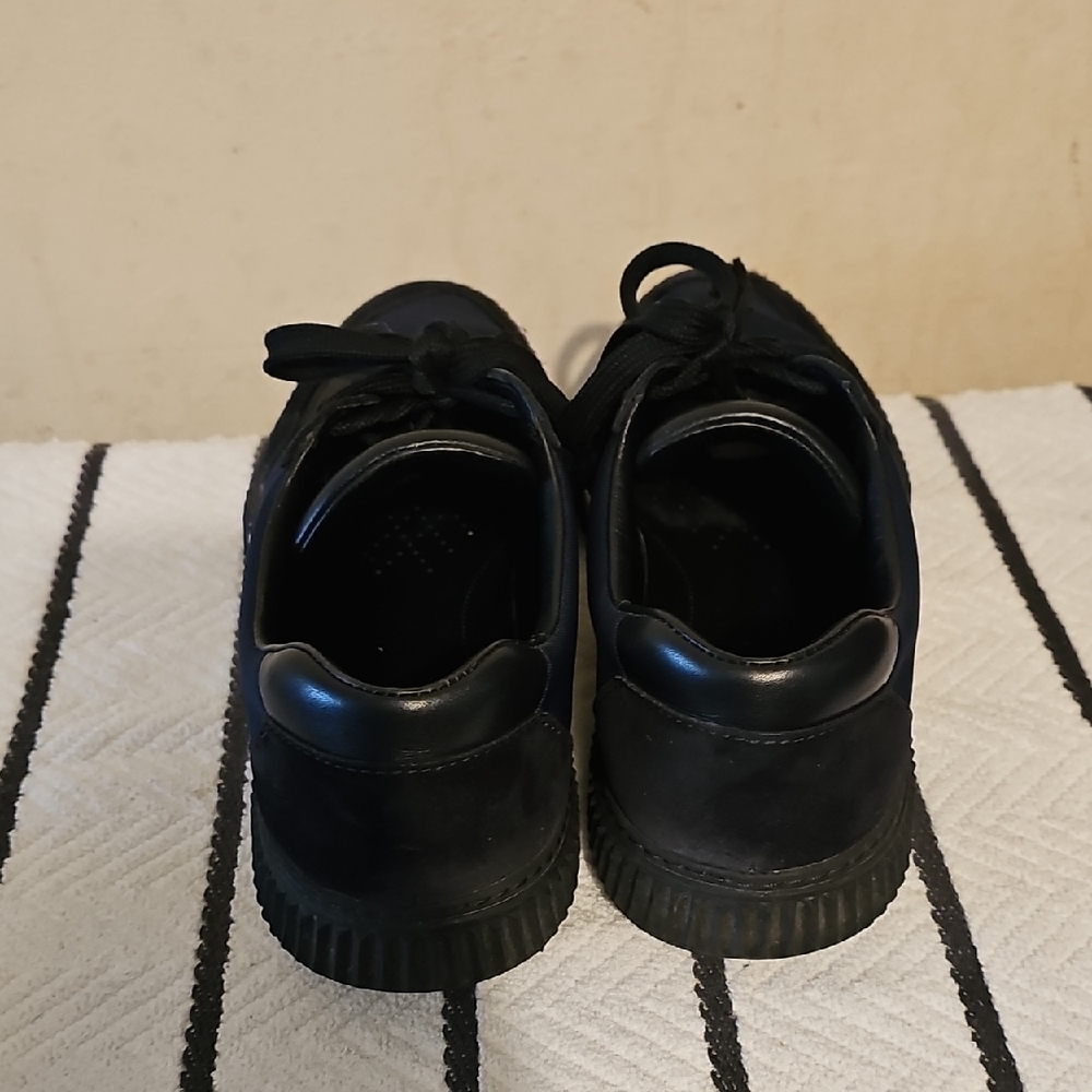 Prada Black Sneakers Sleek Design with Chunky Sole - Picture 3 of 9